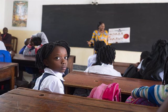Niños en una escuela de RDC.