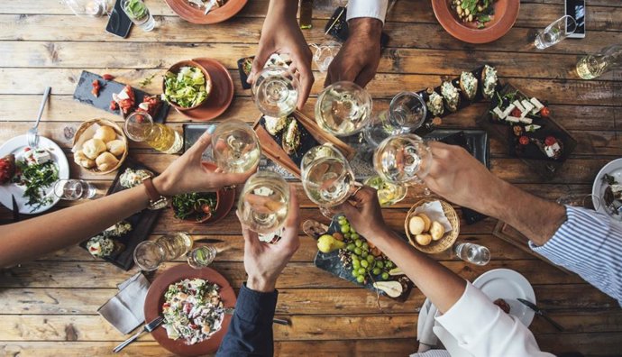 Las reservas online de restaurantes en España crecen un 41% en verano, según ElTenedor