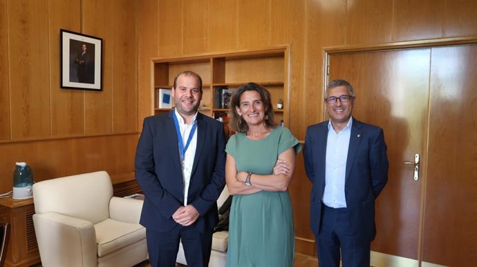 (I-D) El Conseller De Medio Ambiente Y Territorio, Miquel Mir, La Ministra De Transición Ecológica En Funciones, Teresa Ribera, Y El Secretario De Estado De Medio Ambiente, Hugo Morán.