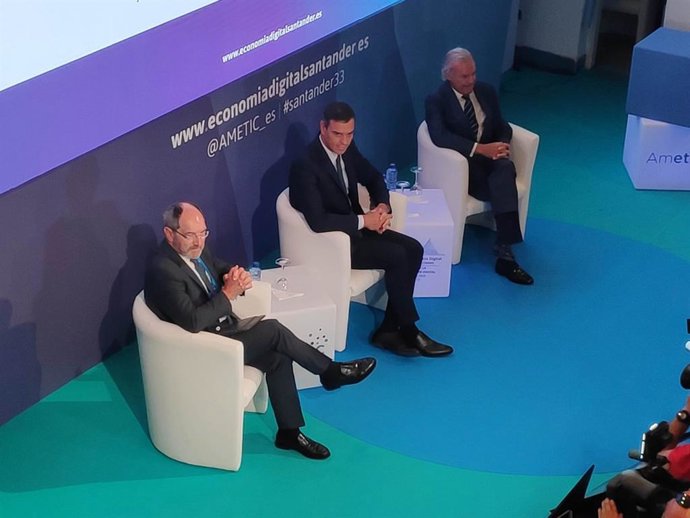 Pedro Sánchez en el 33 Encuentro de la Economía Digital y la Telecomunicaciones organizado por Ametic