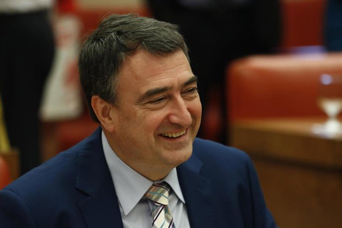 El portavoz del PNV en el Congreso de los Diputados, Aitor Esteban, durante la Diputación Permanente en la que se debate sobre las peticiones de comparecencia del presidente del Gobierno en funciones para explicar los motivos por los que el Ministro del