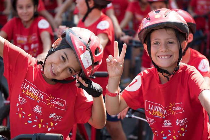 Niños participantes en La Vuelta Junior