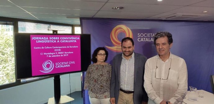 Ángela Herrero, Fernando Sánchez Costa y Álex Ramos (SCC)