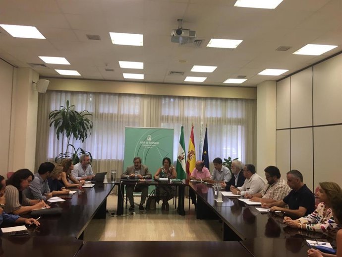 Salud conforma una grupo asesor para revisar protocolos antes posibles alertas y crisis alimentarias