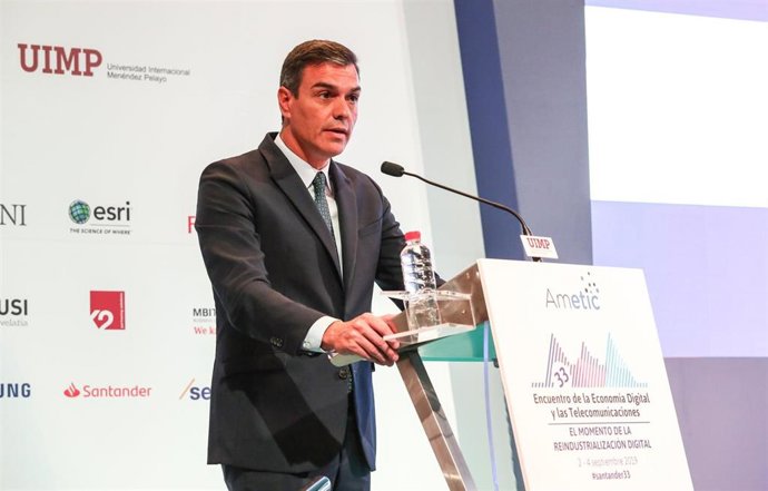 El presidente del Gobierno en funciones, Pedro Sánchez, clausura el 33 Encuentro de la Economía Digital y las Telecomunicaciones organizado por Ametic.