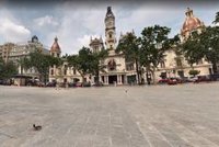 La peatonalización de la Plaza del Ayuntamiento de València se hará "sin ensayos" y con "soluciones definitivas"
