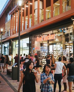 Centro comercial Torre Sevilla.