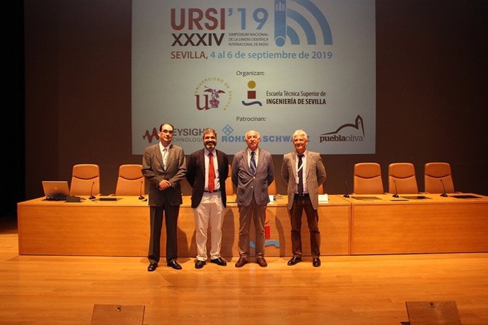 Sesión inaugural del XXXIV Simpósium Nacional de la Unión Científica Internacional