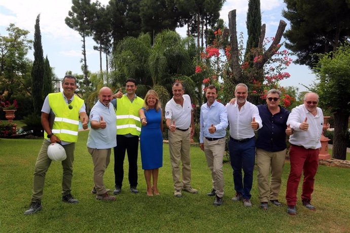 Muñoz visita las obras del hotel ClubMed en Marbella