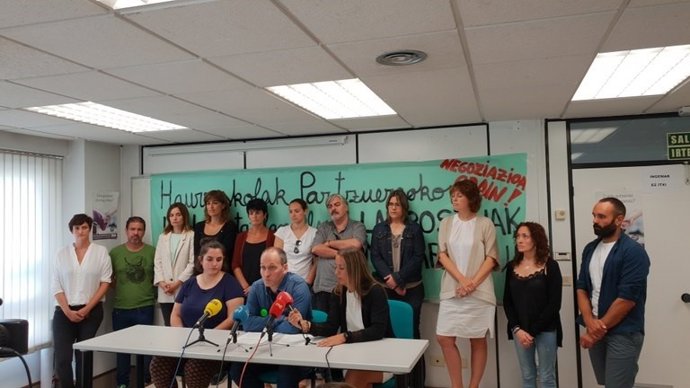 Rueda de prensa de trabajadores de gestión de haurreskolak.