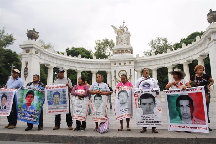 Familiares de los estudiantes de Ayotzinapa desaparecidos