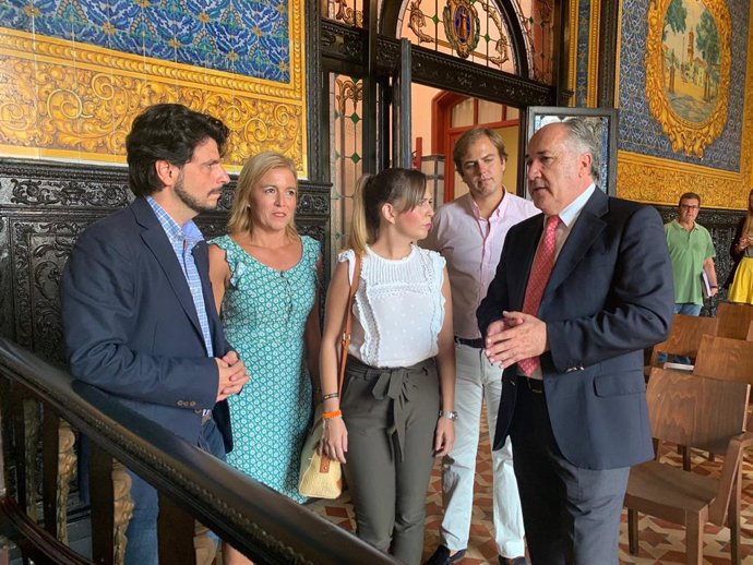 Reunión de Lorena Gutiérrez con responsables municipales de Algeciras y Los Barrios