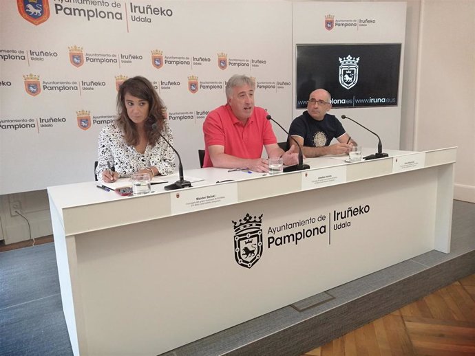 Maider Beloki, Joseba Asiron y Joxe Abaurrea, concejales de EH Bildu en el Ayuntamiento de Pamplona