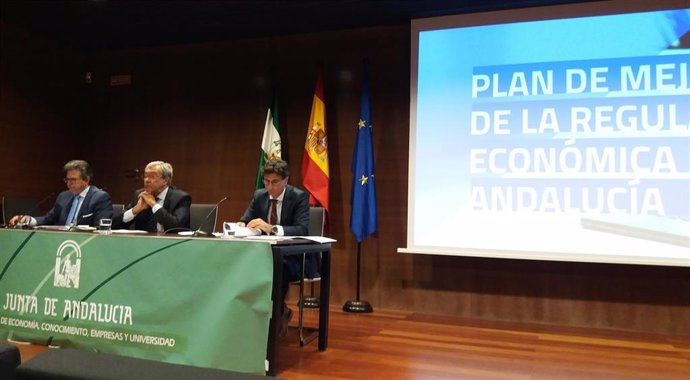 Presentación del Plan de Mejora de la Regulación Económica de Andalucía (Foto de archivo).