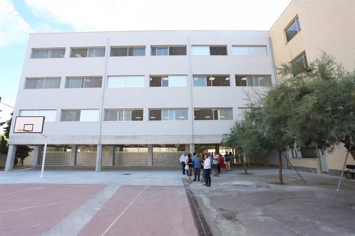 Vista general del patio del IES Berenguer d'Anoia en Inca.