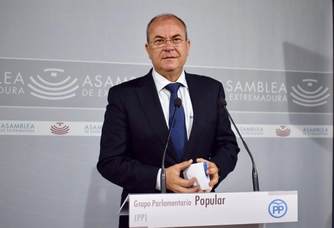 Imagen de archivo de José Antonio Monago en una rueda de prensa