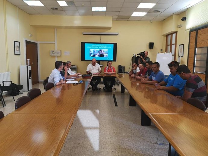 Pescadores canarios se interesan por la pesca turística, que funciona en Baleare