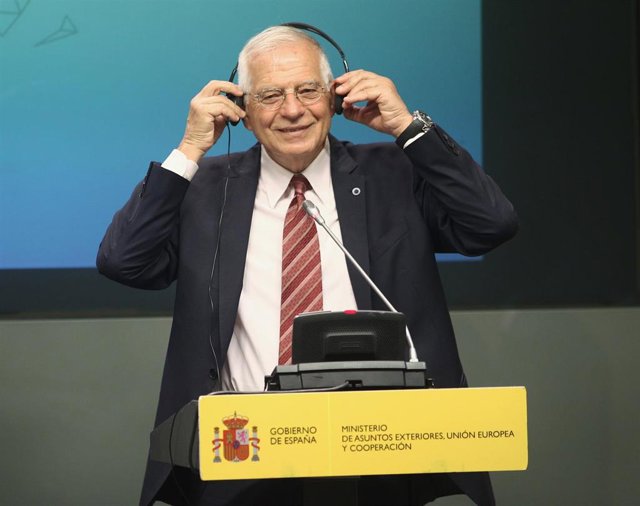 Reunión del ministro de Asuntos Exteriores, Josep Borrell, con su homólogo en Austria, Alexander Schallenberg