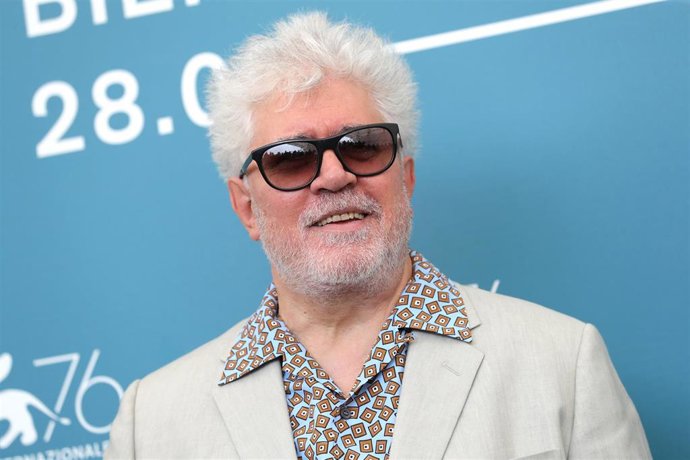 Pedro Almodóvar recibe el León de Oro en el Festival de Venecia