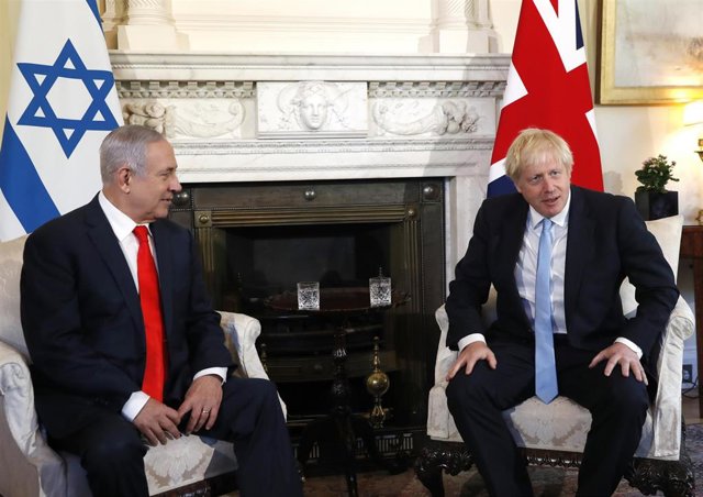 Benjamin Netanyahu y Boris Johnson