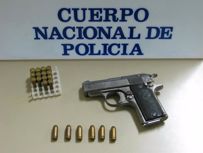 Arma De Fuego Y Balas Utilizadas En El Tiroteo Del Barrio San José, En Zaragoza