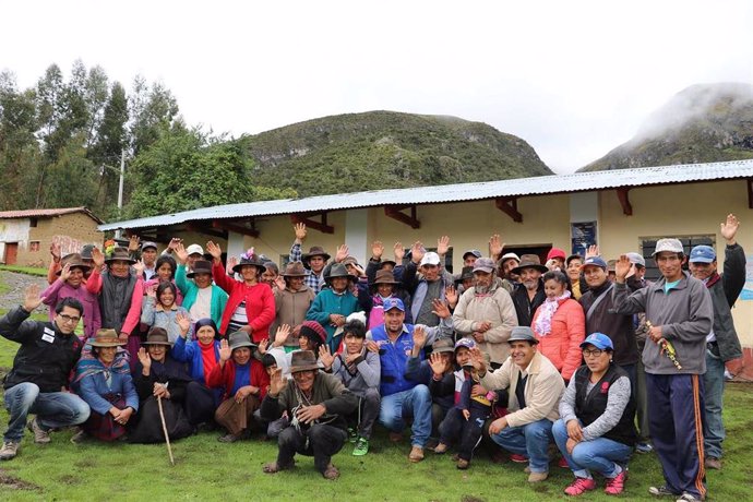 Comunidad andina de Huaccasa, actuación de Madre Coraje, integrante de la Coordinadora Andaluza de ONGD (Caongd). 