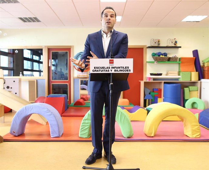 El vicepresidente de la Comunidad de Madrid, Ignacio Aguado, durante la inauguración del nuevo curso escolar 2019-2020 en la Escuela Infantil Palmas Palmitas de la capital madrileña.