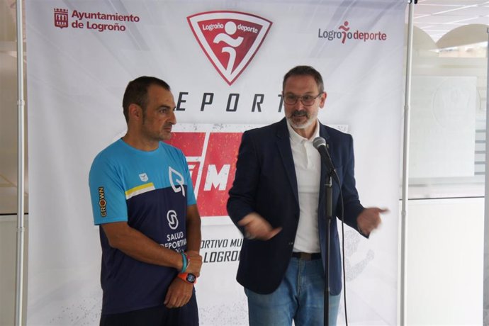 El concejal de Deportes, Rubén Antoñanzas, ha presentado el Duatlón de Logroño, en el que hay ya más de un centenar de deportistas inscritos.