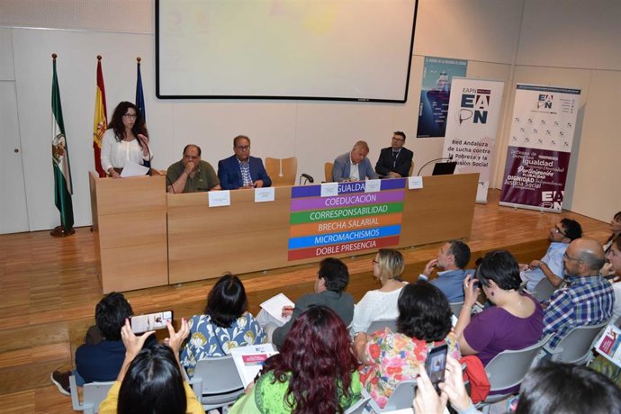 La consejera de Igualdad, Rocío Ruiz, en una imagen de archivo, sobre unas jornadas de la Renta Mínima de Inserción.