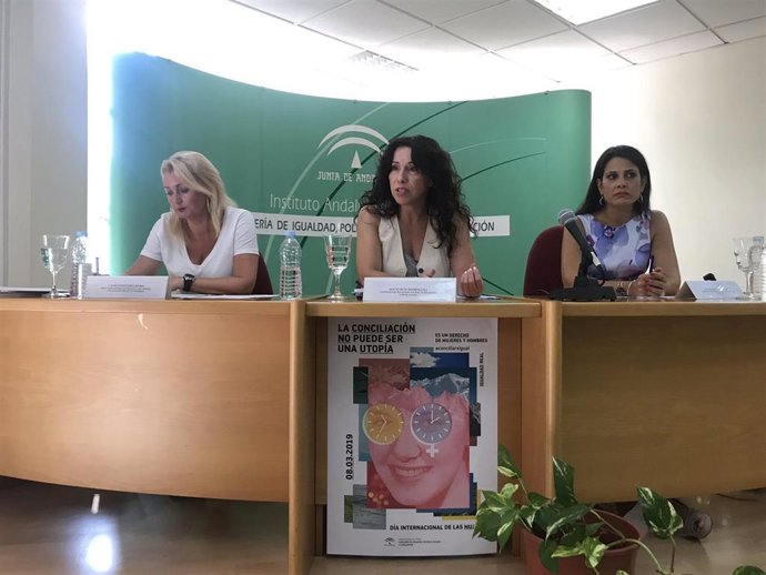 La consejera de Igualdad, Políticas Sociales y Conciliación, Rocío Ruiz,