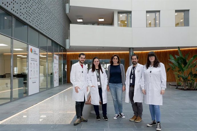 El equipo de la investigadora Ruth M. Risueño en el Insitut de Recerca contra la Leucmia Josep Carreras