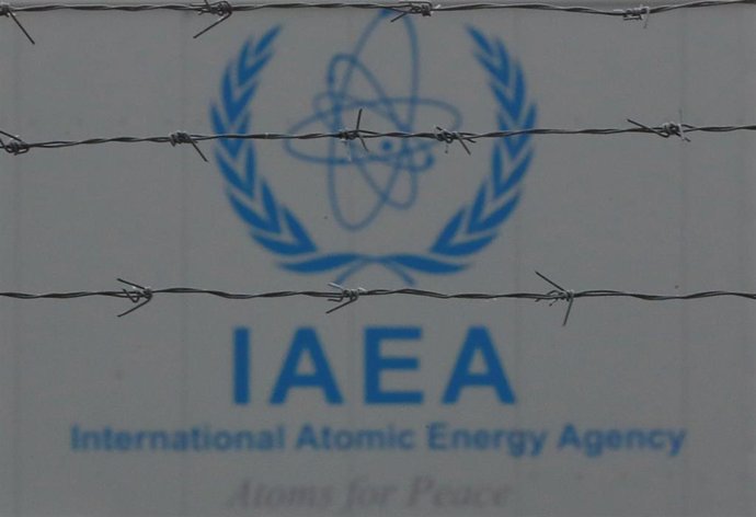 Logotipo de la Agencia Internacional de la Energía Atómica (AIEA)