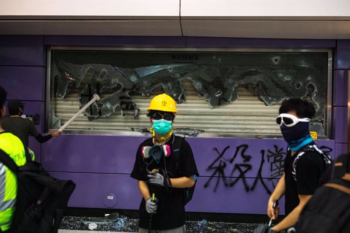 September 01, 2019 - Hong Kong SAR, P.R. China: Protestors attempted to shut down Hong Kong's international airport but failed to bring it to halt. As they retreated they vandalized an MTR station and blocked roads causing severe traffic to and from the