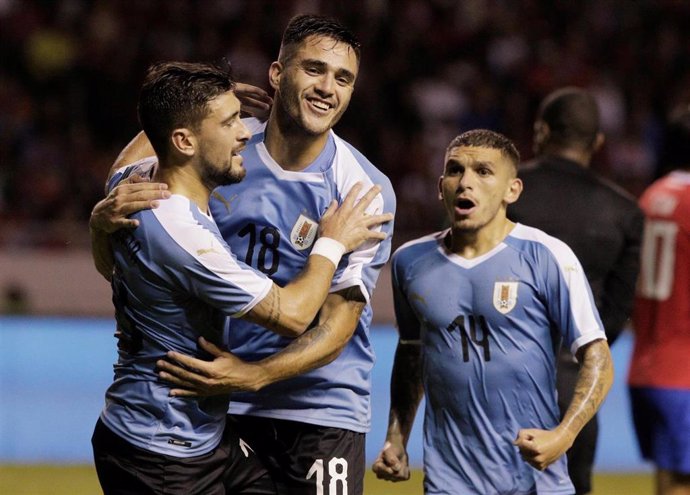 La selección de Uruguay, con Maxi Gómez en el once, celebra un gol en un partido amistoso