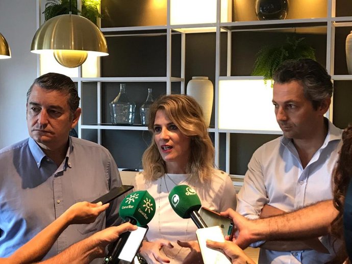 La presidenta provincial del PP de Cádiz, Ana Mestre,