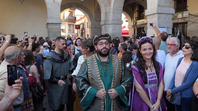 El alcalde de Ávila, Jesús Manuel Sánchez Cabrera, en el desfile de las Jornadas Medievales de Ávila