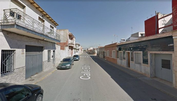 Calle Elche de Dolores (Alicante), donde ha tenido lugar el accidente
