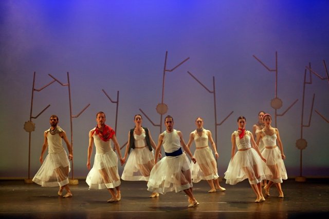 Grupo de danza. Foto Archivo.