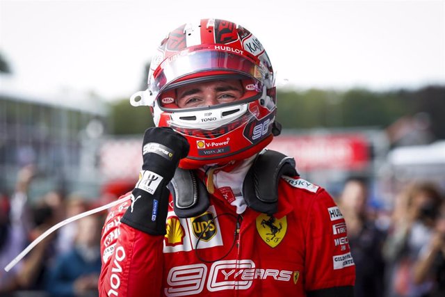LECLERC Charles (mco), Scuderia Ferrari SF90, celebrating his first victory and paying tribute to F2 driver Anthoine Hubert who lost his life during saturday's feature race, during the 2019 Formula One World Championship, Belgium Grand Prix from August 29