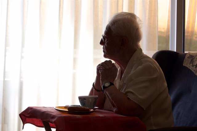 Estudio sobre la soledad de las mujeres mayores en España