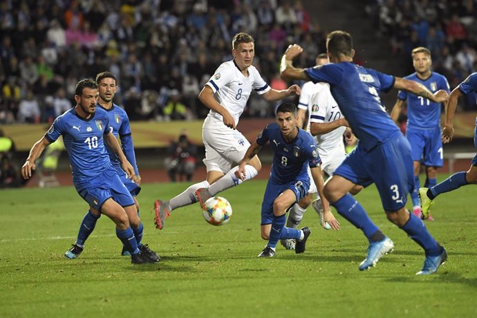Fútbol/Eurocopa.- (Grupo J) Italia gana en Tampere mientras Armenia escala posic