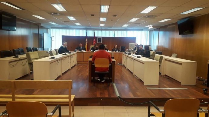Juicio a un acusado de intento de asesinato a su pareja en marzo de 2017