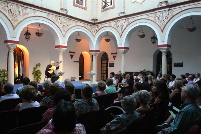Los recitales de música clásica vuelven este martes a Alcalá con el XVI ciclo de 'Música en el Patio'