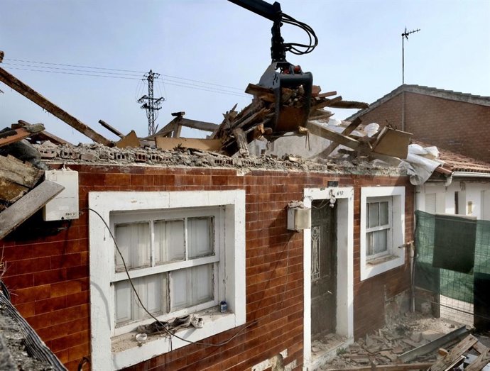 Vivienda en ruina derribada en la calle La Gloria 92