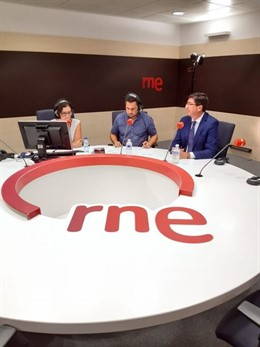 El vicepresidente de la Junta y consejero de Turismo, Regeneración, Justicia y Administración Local, Juan Marín, durante la entrevista