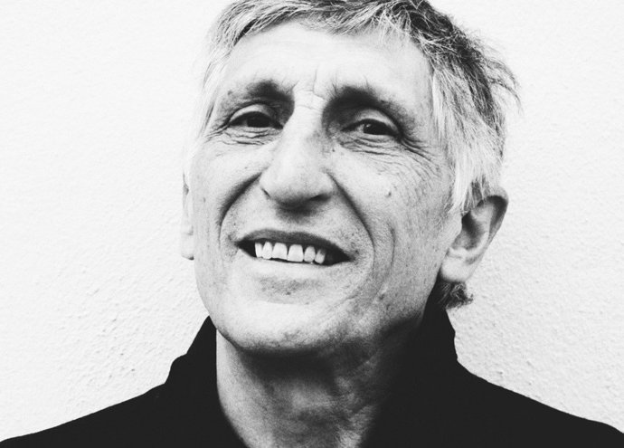 El poeta Carmelo Sánchez Muros