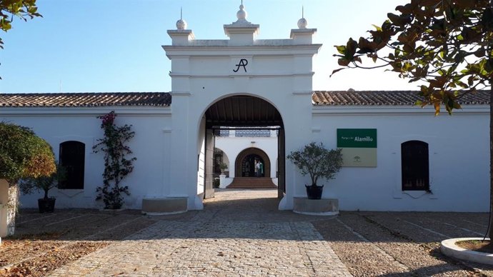 Imagen del cortijo del Parque del Alamillo