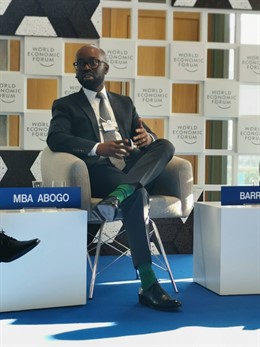 Ministro César Mba Abogo