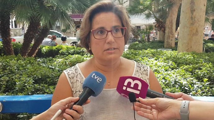 La portavoz del grupo municipal del PP, Mercedes Celeste.