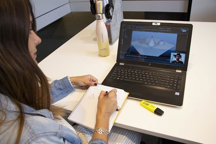 Los alumnos de ILERNA Online estudian a través del Campus